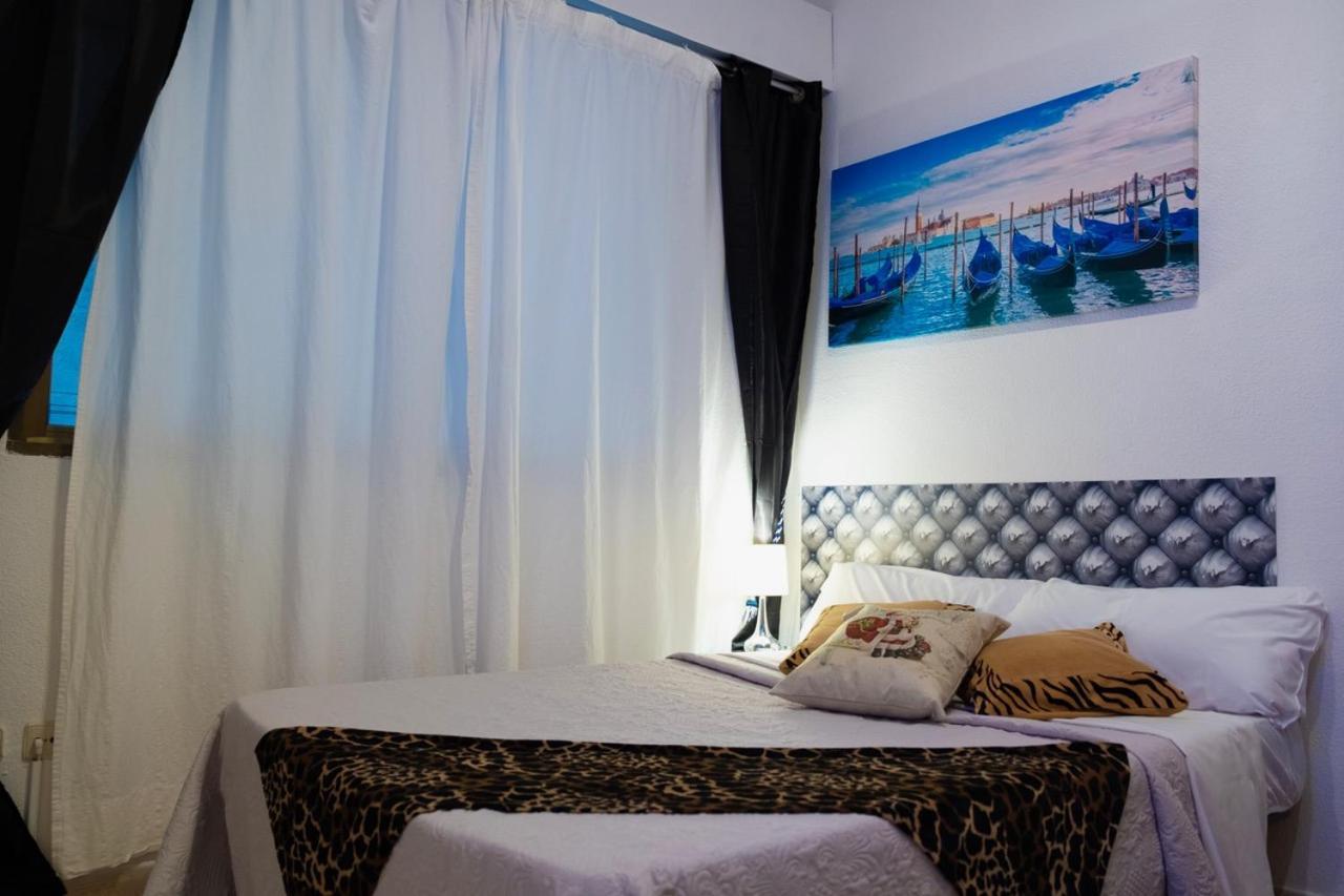 Bed and Breakfast La Reina De Gran Via - Parking Tph Madrid Esterno foto