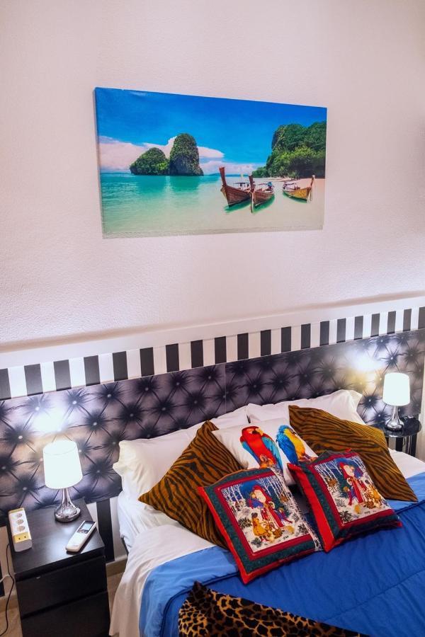 Bed and Breakfast La Reina De Gran Via - Parking Tph Madrid Esterno foto